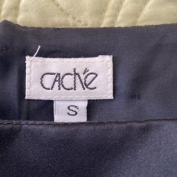 In excellent like new condition CACHE flair size S maxi evening linned skirt . - Picture 5 of 13